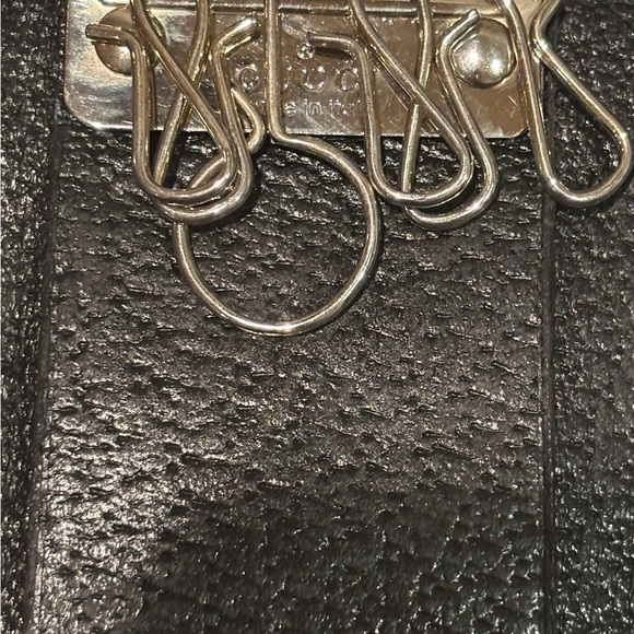 Vintage Gucci GG Monogram Key Holder – Black Leather & Canvas - Picture 7 of 9